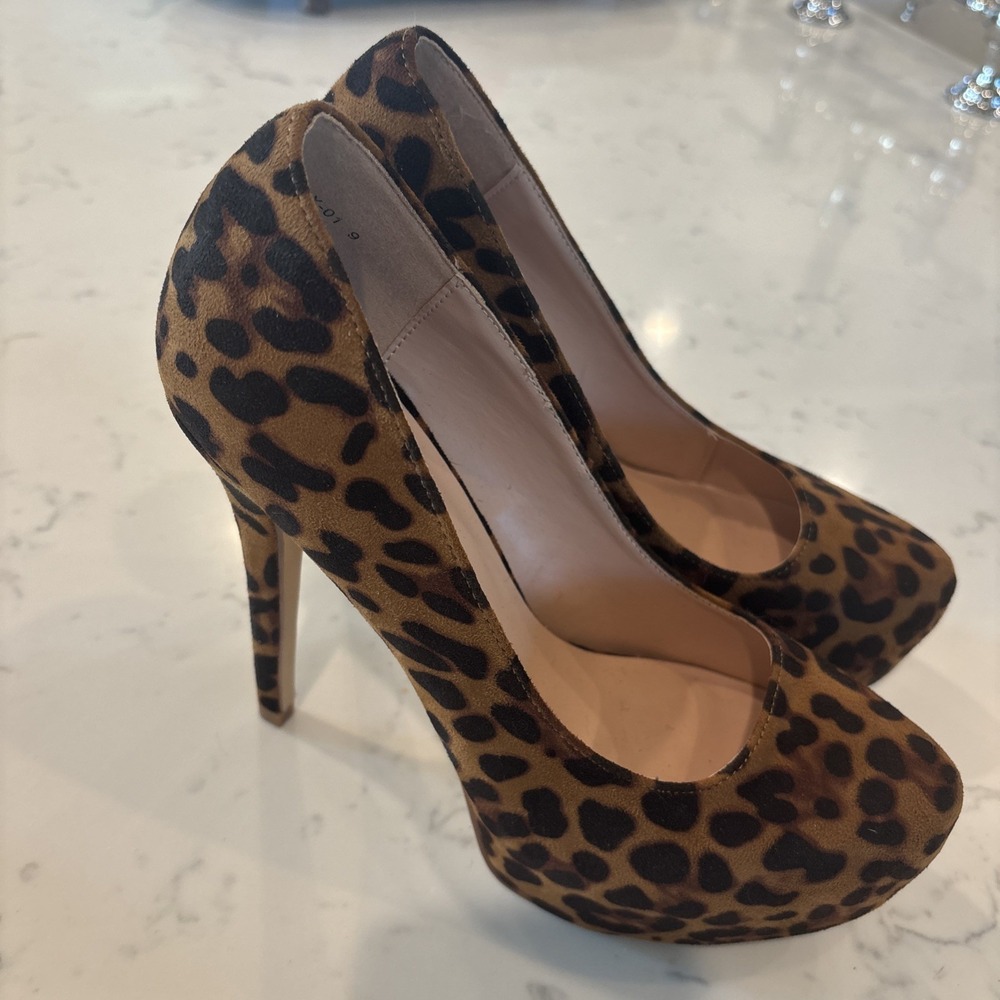 Leopard Cheetah Platform Stiletto Heels Pumps Womens SZ 9 Club Concert Going Out